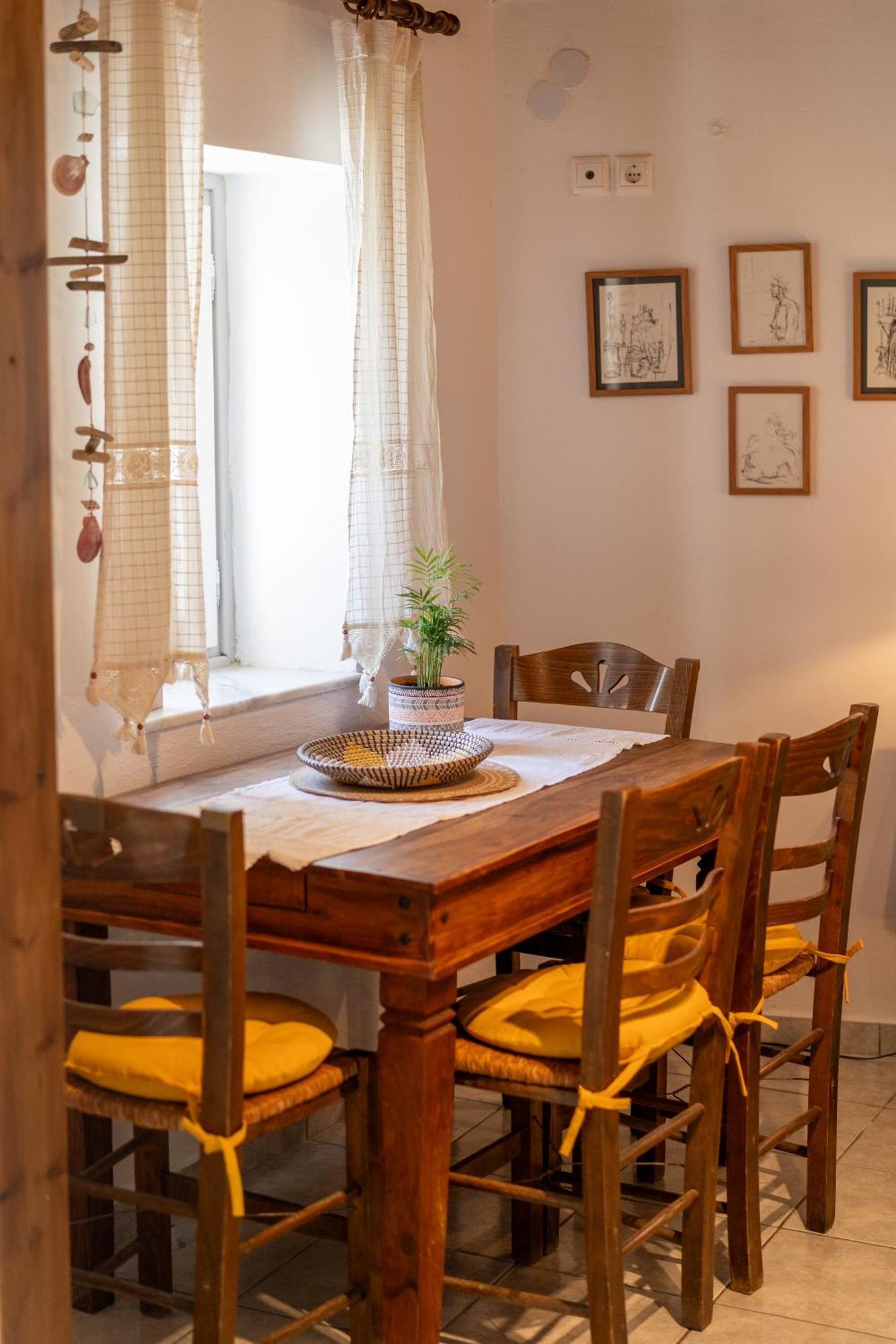 Spacious Home With Yard, Mytilene Lesvos 외부 사진