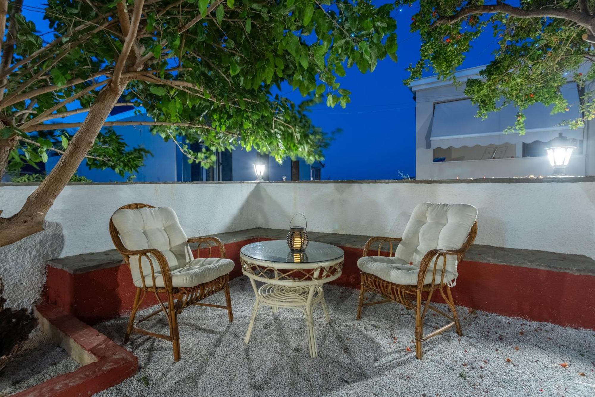 Spacious Home With Yard, Mytilene Lesvos 외부 사진