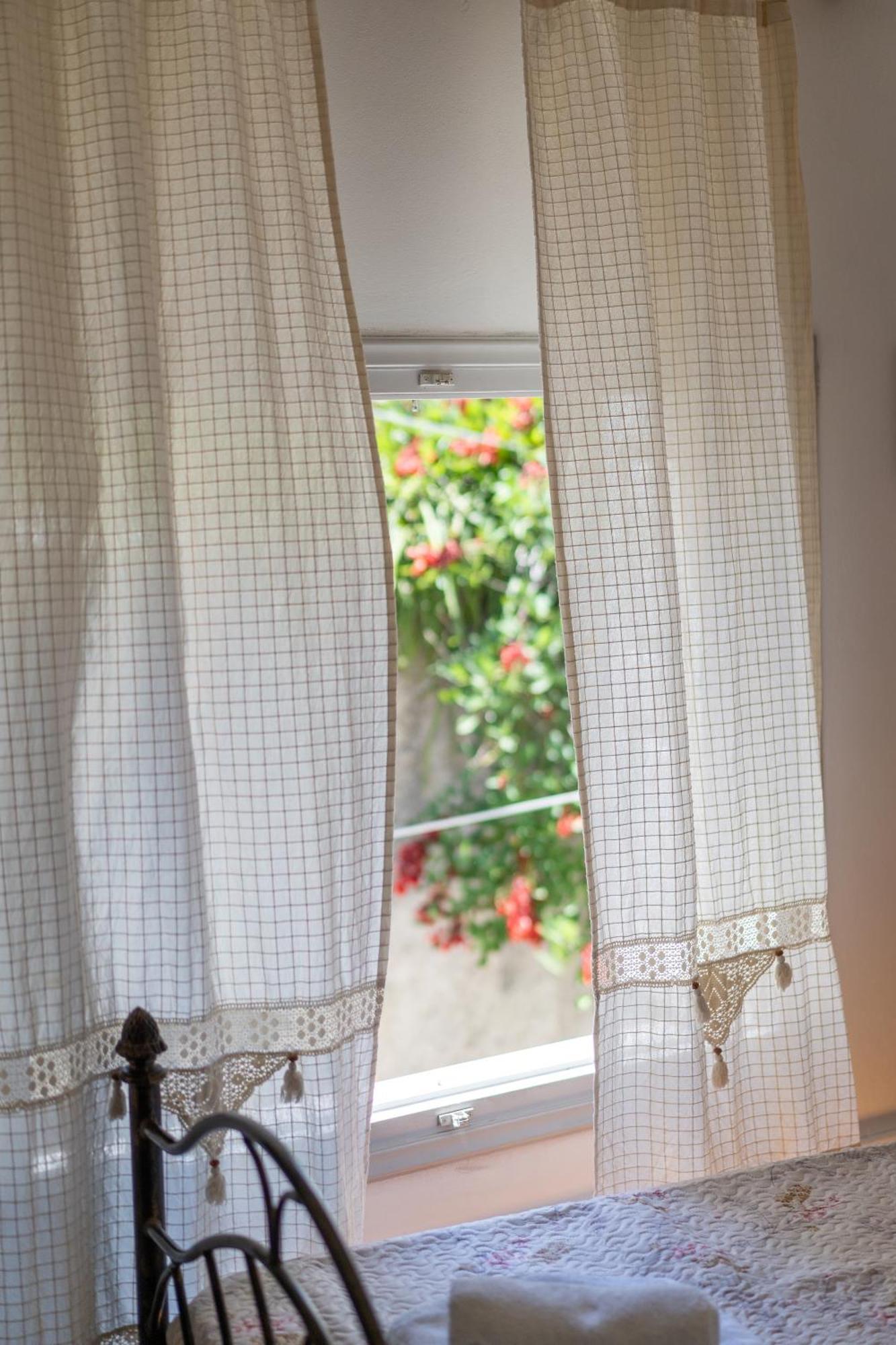 Spacious Home With Yard, Mytilene Lesvos 외부 사진