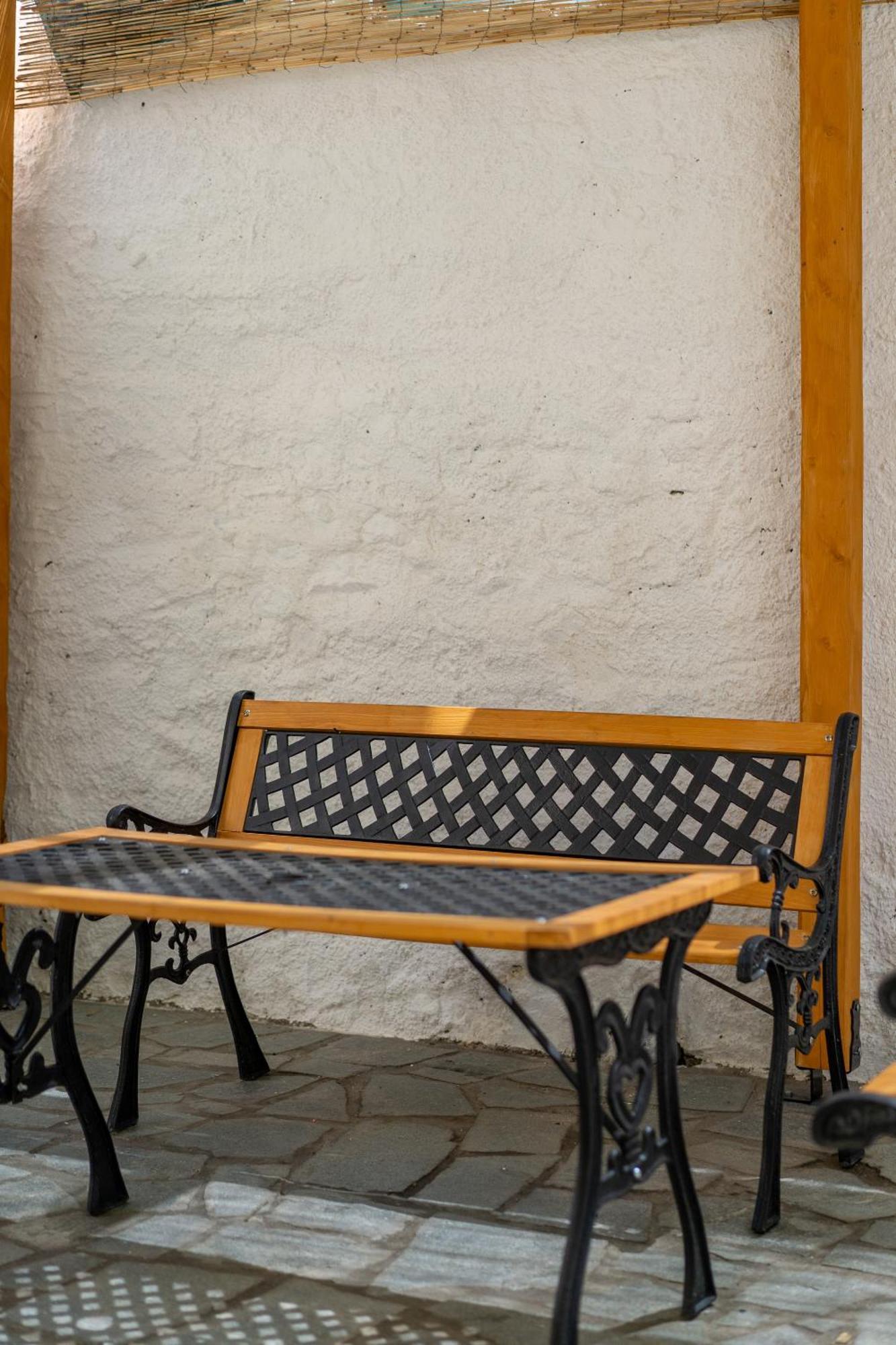 Spacious Home With Yard, Mytilene Lesvos 외부 사진