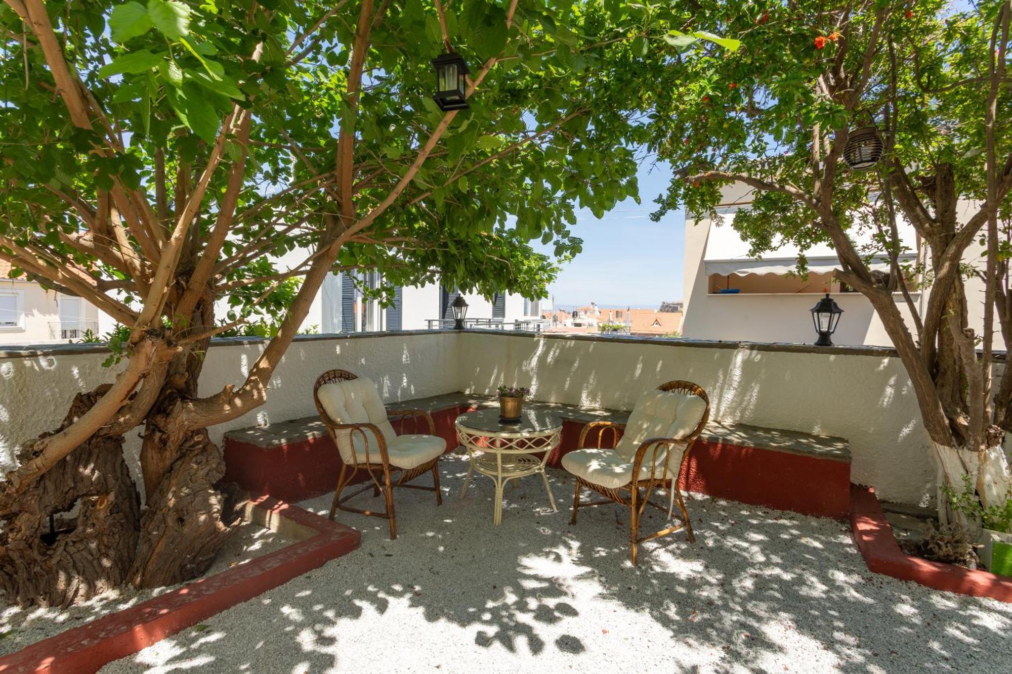 Spacious Home With Yard, Mytilene Lesvos 외부 사진
