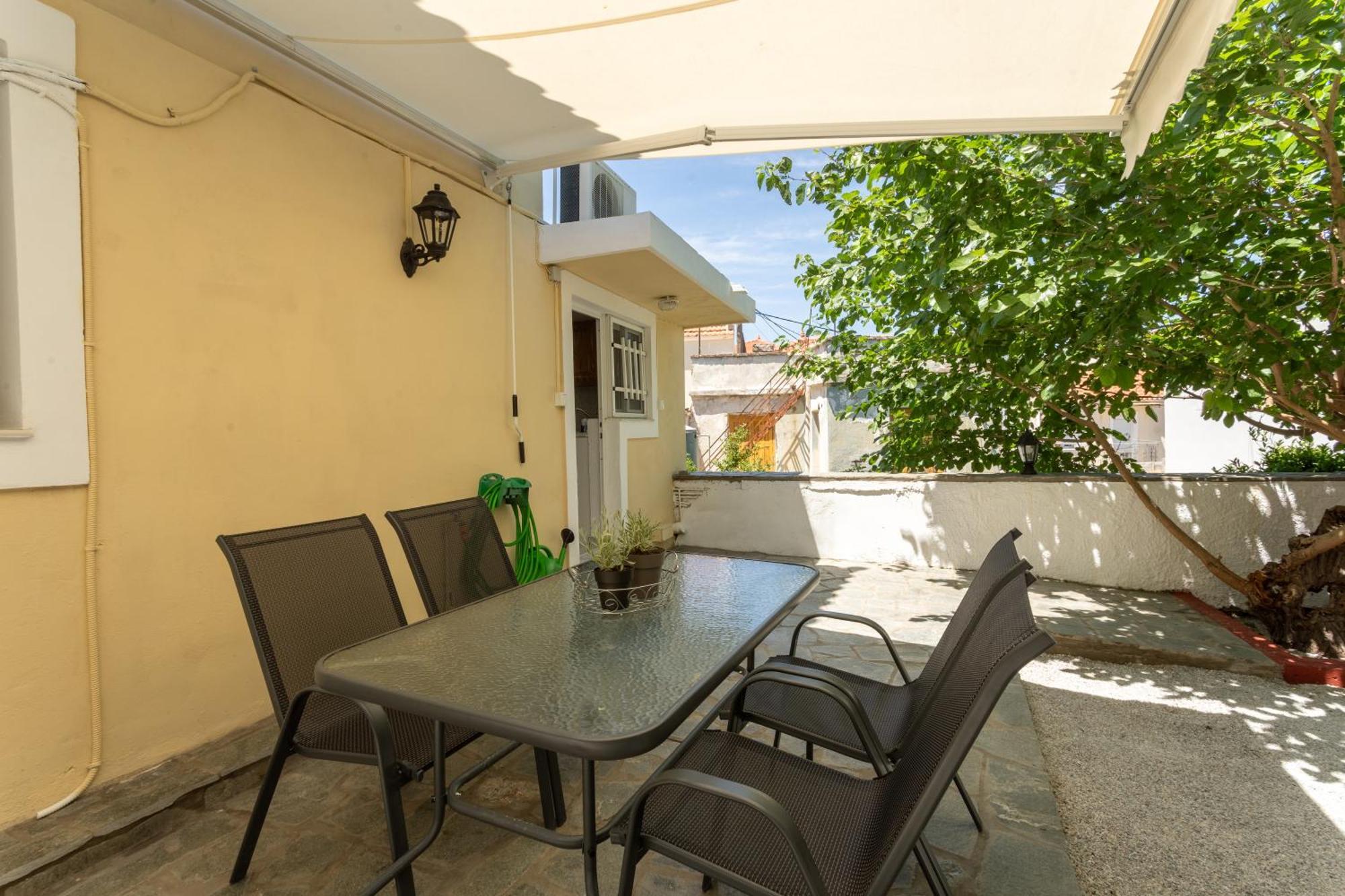 Spacious Home With Yard, Mytilene Lesvos 외부 사진
