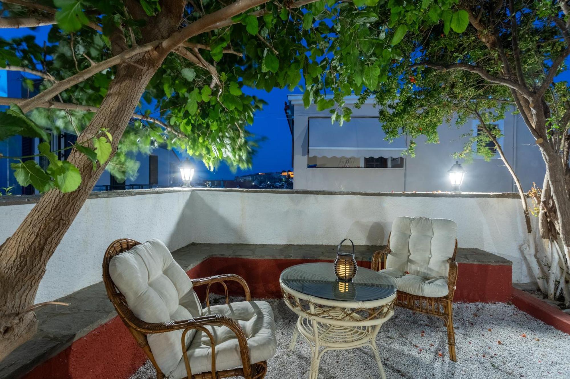 Spacious Home With Yard, Mytilene Lesvos 외부 사진