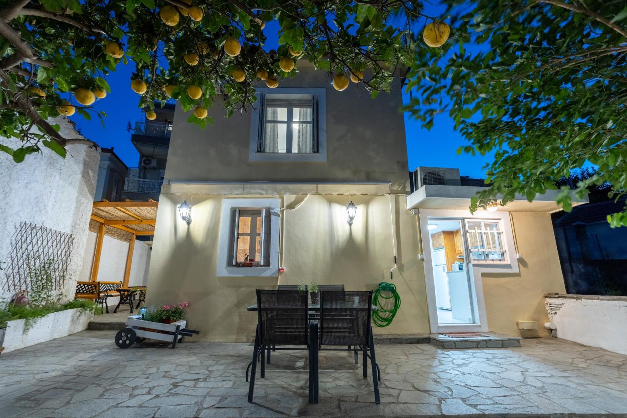 Spacious Home With Yard, Mytilene Lesvos 외부 사진